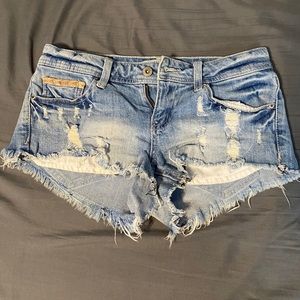 Low-waisted Jean Shorts